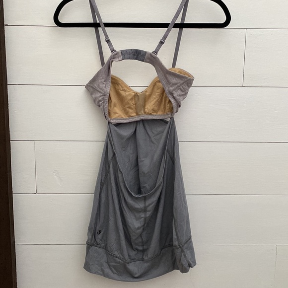 Lululemon build in bra top - Picture 3 of 7